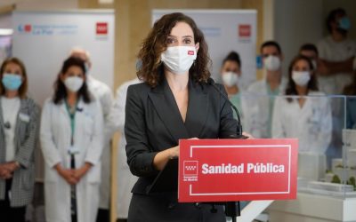 Díaz Ayuso presenta en La Paz el primer sistema de radioterapia de precisión molecular guiada por resonancia magnética para tratar tumores